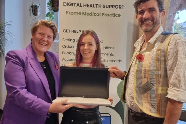 Image for article titled 1000th device given to local resident in digital need